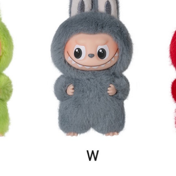 Labubu Pin for Love - Letter W (Grey) - Picture 2 of 9